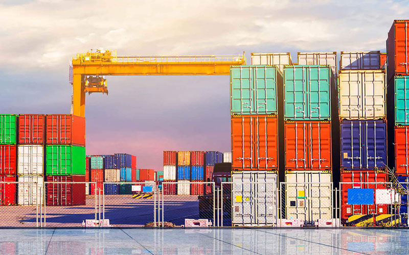 How shipping containers stack